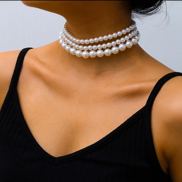 Collier multi-couches à perles blanches 4