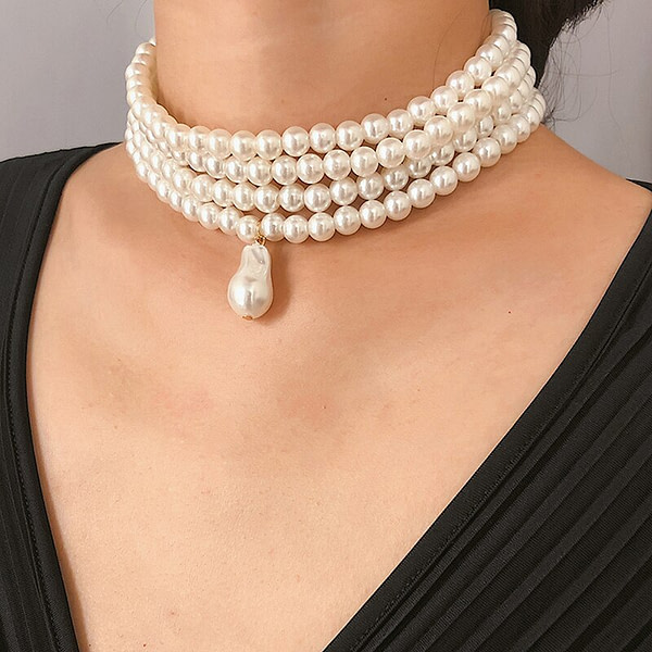 Collier multi-couches à perles blanches 7